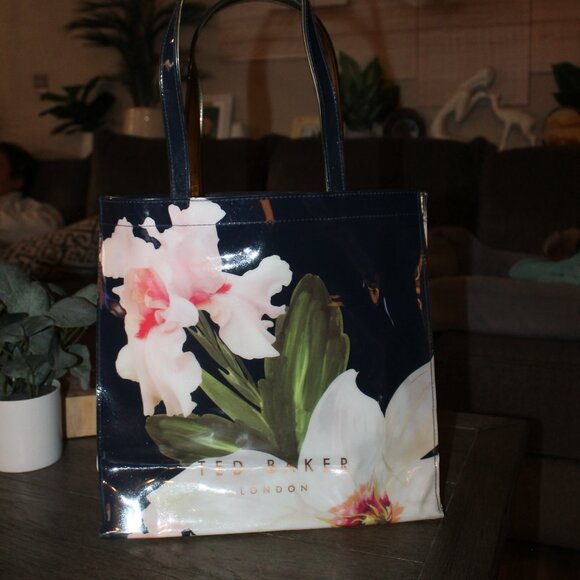 Ted Baker POLY GLOSSY NAVY FLORAL TOTE MEDIUM - Picture 2 of 4
